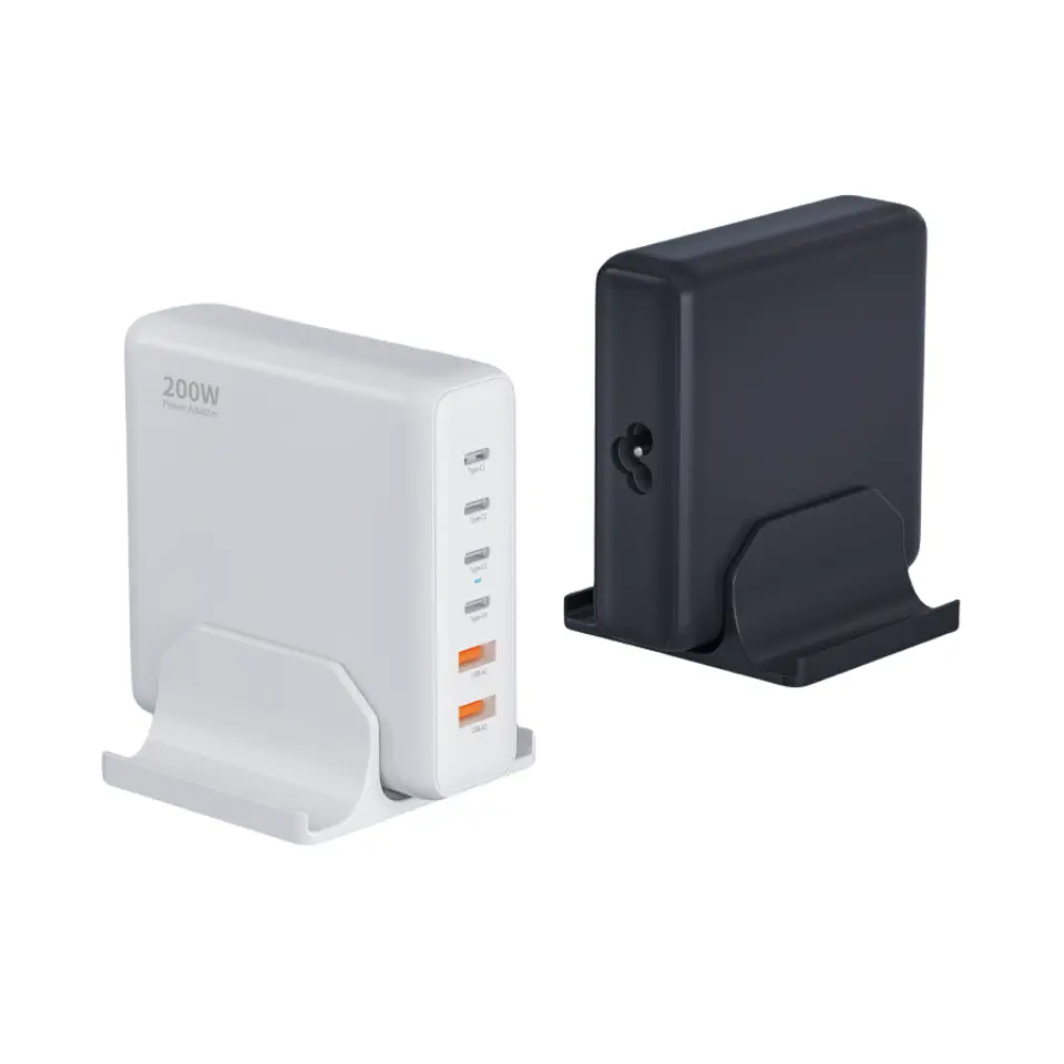 6개의 Type C 포트가 있는 200W 데스크탑 PD 충전기
